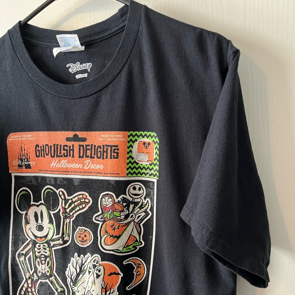 Disney 100 Mickey & More Halloween Party Stickers Style D100 T-Shirt Medium - Picture 3 of 9